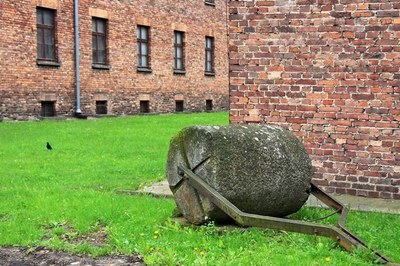 Auschwitz mai 2010 © H. Degrutère.jpg Auschwitz mai 2010 © H. Degrutère.jpg