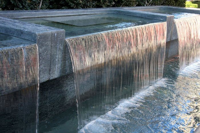 Fontaine Place Urbain IV Troyes © H. Degrutère.jpg