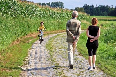 Marche en famille © H. Degrutère.jpg